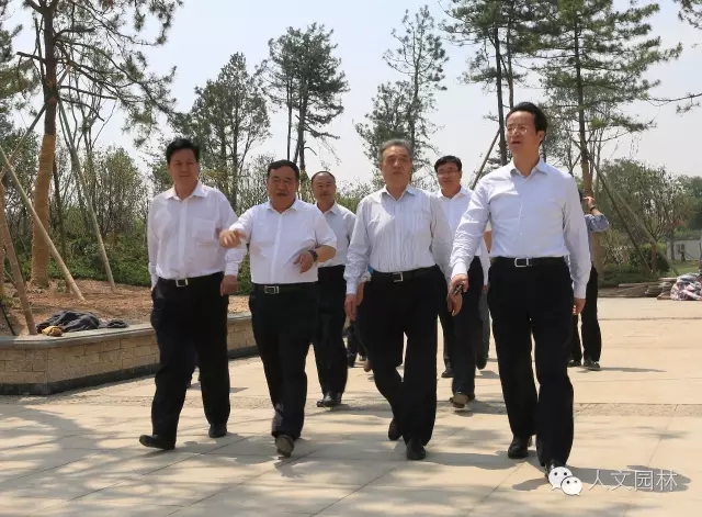 陜西省環(huán)保廳廳長(zhǎng)王成文到國(guó)家文史公園考察